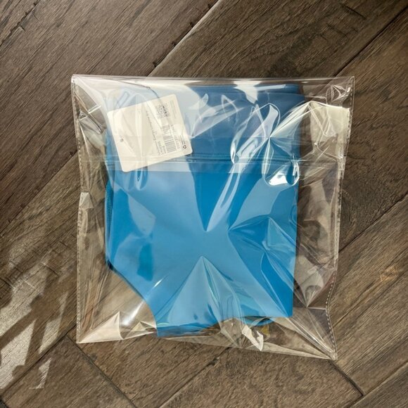 Lululemon NWT Energy Longline Bra *Medium Support, B–D Cups Hawaiian Blue - Picture 9 of 9